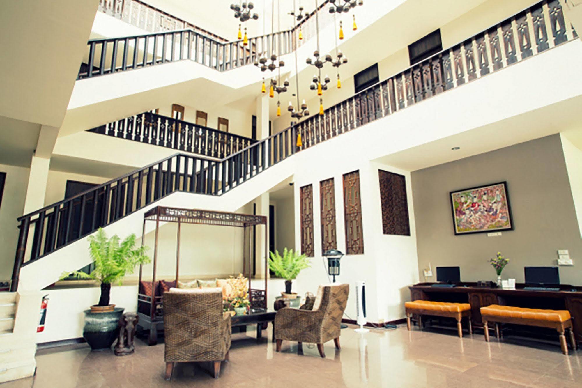 The 3Sis Hotel Chiang Mai Exterior photo