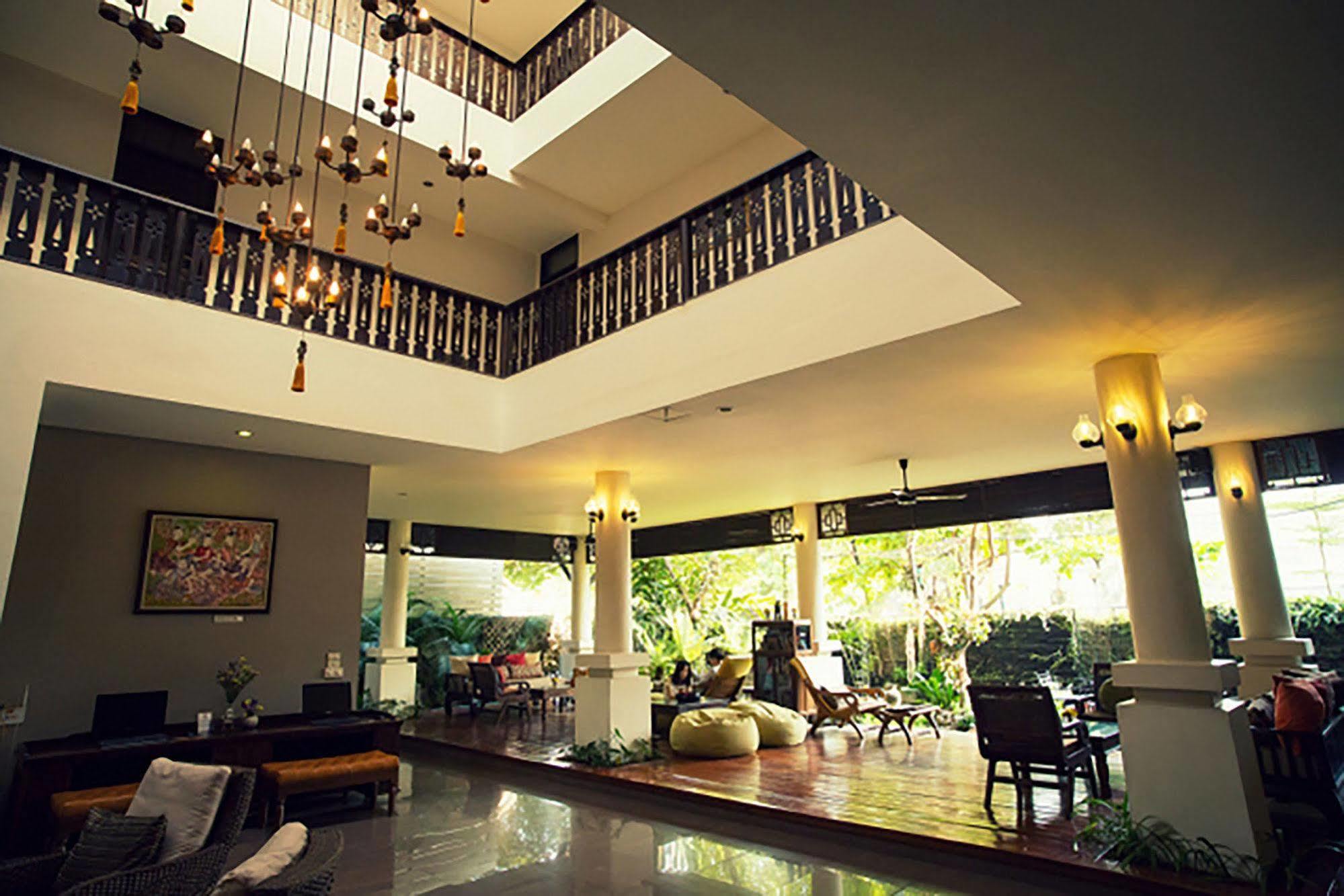 The 3Sis Hotel Chiang Mai Exterior photo